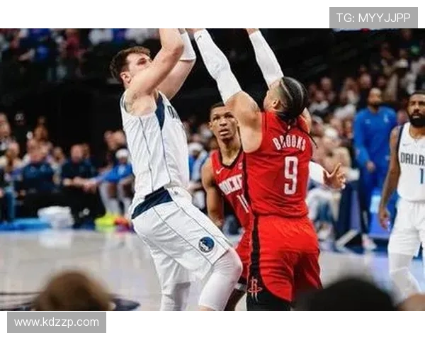 足球明星的力量究竟有多强大揭秘他们在场上的惊人表现与训练秘诀